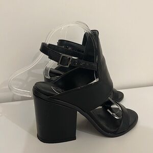Sandal, block heels, minimalist